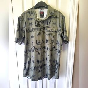 WRANGLER Size Medium Button-Up Green Shirt